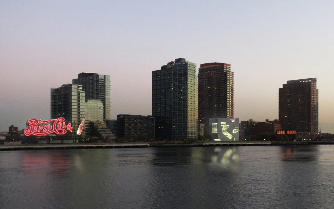 Biblioteca comunitaria diseñada por Steven Holl en Queens finaliza su obra gruesa